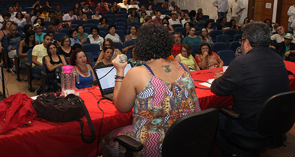 Assembleia docente aprova apoio e integração dos professores às ocupações estudantis